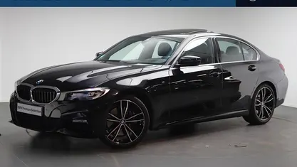 Zwart Occasion 2020 BMW 320 Executive Sedan | € 31.950 (Eerlijke prijs)