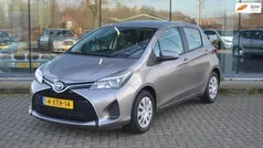 Bruin Gebruikt 2014 Toyota Yaris Hatchback | € 12.450 (Eerlijke prijs)