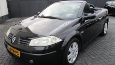 Zwart Gebruikt 2004 Renault Mégane Cabriolet Luxe Cabriolet | € 2.499 (Eerlijke prijs)