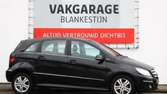 Zwart Gebruikt 2011 Mercedes B160 MPV | € 6.990 (Eerlijke prijs)