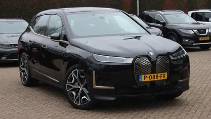 Zwart (metallic) Occasion 2022 BMW iX Executive SUV | € 57.950 (Super prijs)