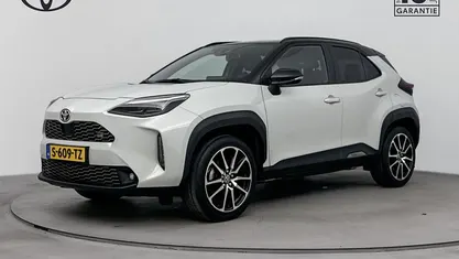 Grijs Occasion 2023 Toyota Yaris Cross Sport SUV | € 30.445 (Eerlijke prijs)