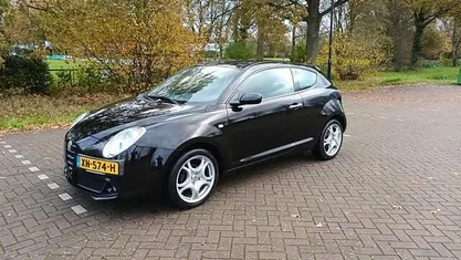 Zwart (metallic) Gebruikt 2009 Alfa Romeo MiTo Hatchback | € 2.950 (Eerlijke prijs)