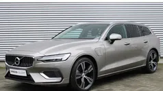 Gebruikt 2022 Volvo V60 R-Design Stationwagen | € 39.950 (Eerlijke prijs)