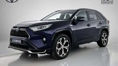 Blauw, metallic lak Gebruikt 2021 Toyota RAV4 Plus SUV | € 42.445 (Eerlijke prijs)