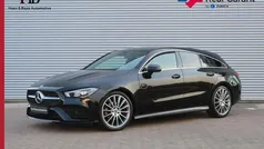 Zwart Gebruikt 2021 Mercedes CLA180 Shooting Brake AMG Stationwagen | € 27.445 (Super prijs)