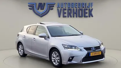 Grijs Gebruikt 2016 Lexus CT200h Luxury Line Hatchback | € 17.900 (Eerlijke prijs)