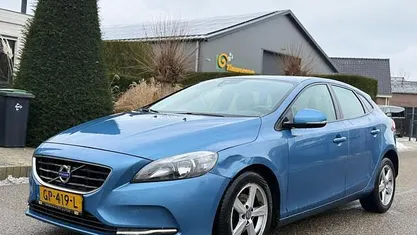 Occasion Volvo V40 Business Edition 120 PK (88 kW) 2015 Blauw Hatchback