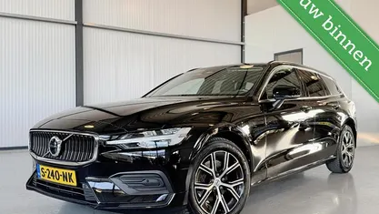 Occasion 2023 Volvo V60 Core Stationwagen | € 31.950 (Super prijs)