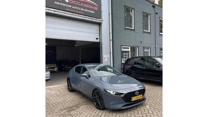 Grijs Gebruikt 2019 Mazda 3 Hatchback | € 19.950 (Eerlijke prijs)