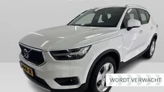 Wit Gebruikt 2020 Volvo XC40 Business Edition SUV | € 27.899 (Eerlijke prijs)