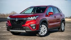Rood Gebruikt 2024 Suzuki SX4 S-Cross SUV | € 26.745 (Eerlijke prijs)