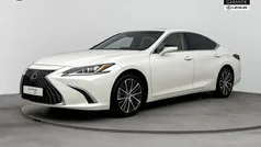 Wit Gebruikt 2024 Lexus ES300H Business Edition Sedan | € 49.445 (Eerlijke prijs)