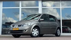 Beige, metallic lak Gebruikt 2009 Renault Scénic III Business MPV | € 4.994 (Eerlijke prijs)