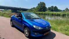 Blauw Gebruikt 2003 Peugeot 206 CC Cabriolet | € 2.250 (Eerlijke prijs)