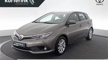 Occasion Toyota Auris 116 PK (85 kW) 2016 Grijs Hatchback
