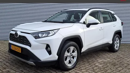 Wit metallic Occasion 2020 Toyota RAV4 Active SUV | € 26.495 (Goede deal)