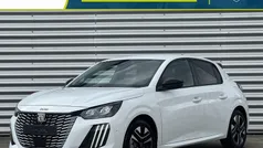 Wit Nieuw 2025 Peugeot 208 Allure Hatchback | € 26.440 (Super prijs)