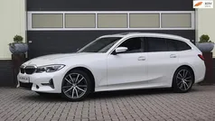 Wit Gebruikt 2020 BMW 320 Luxury Line Stationwagen | € 28.900 (Goede deal)
