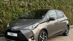 Grijs Gebruikt 2019 Toyota Yaris Hybrid Hatchback | € 17.890 (Eerlijke prijs)