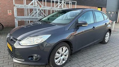 Occasion 2011 Ford Focus Ambiente Hatchback | € 3.990 (Super prijs)