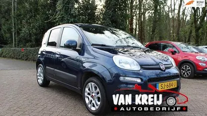 Blauw Occasion 2018 Fiat Panda Lounge Hatchback | € 5.450 (Goede deal)