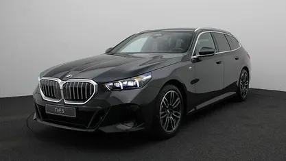 Occasion 2025 BMW 520 M Sport Stationwagen | € 89.176 (Eerlijke prijs)
