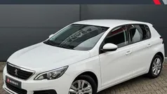 Wit Occasion 2020 Peugeot 308 Allure Hatchback | € 11.340 (Eerlijke prijs)