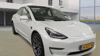 Gebruikt 2020 Tesla Model 3 Long Range AWD Sedan | € 18.850 (Goede deal)