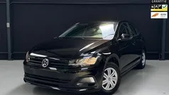 Zwart Gebruikt 2018 VW Polo Comfortline Hatchback | € 9.950 (Super prijs)