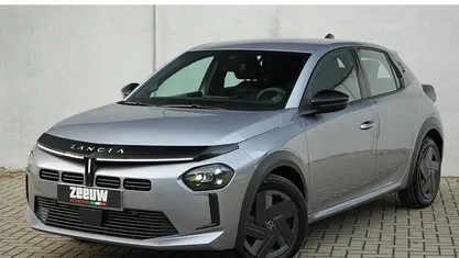 Grijs Nieuw 2025 Lancia Ypsilon Hatchback | € 27.450 (Super prijs)
