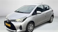 Gebruikt 2016 Toyota Yaris Hybrid Hatchback | € 13.450 (Eerlijke prijs)