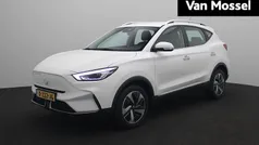Wit Gebruikt 2023 MG ZS Comfort Sedan | € 20.995 (Eerlijke prijs)