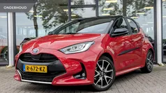 Rood Gebruikt 2022 Toyota Yaris Hybrid Sport Hatchback | € 25.995 (Eerlijke prijs)