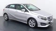 Grijs Gebruikt 2017 Mercedes B180 Ambition MPV | € 16.840 (Eerlijke prijs)