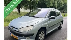 Grijs Gebruikt 2002 Peugeot 206 Hatchback | € 1.799 (Eerlijke prijs)