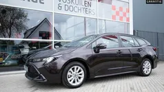 Bruin, metallic lak Gebruikt 2024 Toyota Corolla Stationwagen | € 29.950 (Eerlijke prijs)