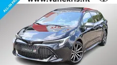 Zwart, metallic lak Nieuw 2025 Toyota Corolla Hybrid Plus Hatchback | € 43.403 (Eerlijke prijs)