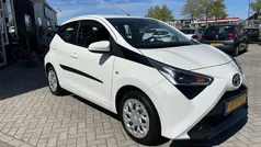Gebruikt 2020 Toyota Aygo X-play Hatchback | € 10.149 (Eerlijke prijs)