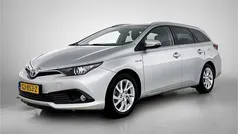 Gebruikt 2015 Toyota Auris Touring Sports Stationwagen | € 13.950 (Eerlijke prijs)