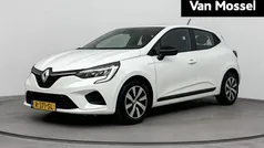 Gebruikt 2022 Renault Clio V Equilibre Hatchback | € 13.940 (Eerlijke prijs)