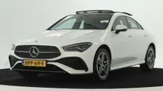 Licht poolwit uni Gebruikt 2024 Mercedes CLA250e AMG Sedan | € 41.945 (Eerlijke prijs)