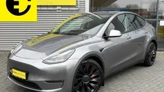 Grijs, metallic lak Gebruikt 2022 Tesla Model Y Performance SUV | € 44.950 (Eerlijke prijs)