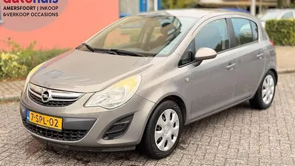Occasion Opel Corsa Edition 86 PK (63 kW) 2011 Grijs Hatchback