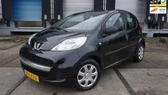 Zwart Gebruikt 2010 Peugeot 107 Hatchback | € 2.995 (Eerlijke prijs)