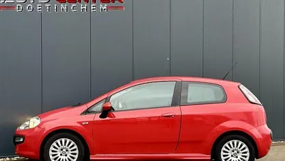 Rood Gebruikt 2011 Fiat Punto Evo Dynamic Hatchback | € 1.750 (Eerlijke prijs)