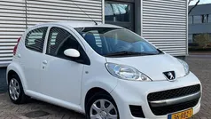 Wit Gebruikt 2011 Peugeot 107 Hatchback | € 2.999 (Eerlijke prijs)