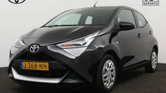 Gebruikt 2020 Toyota Aygo X-play Hatchback | € 14.995 (Eerlijke prijs)