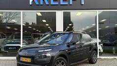 Zwart Gebruikt 2017 Citroën C4 Cactus PureTech Hatchback | € 6.950 (Eerlijke prijs)