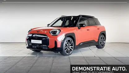 Rebel red Gebruikt 2025 Mini Aceman SUV | € 48.240 (Eerlijke prijs)